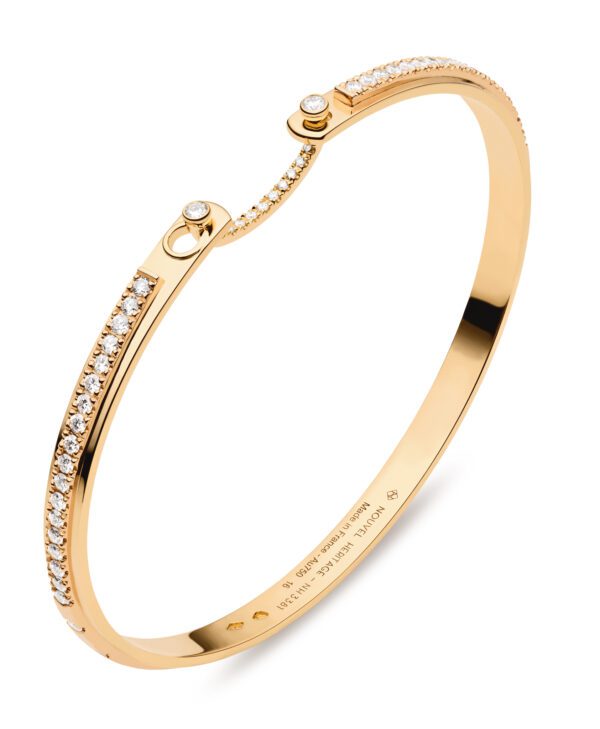 Nouvel Heritage Tuxedo Mood Bangle at Meridian Jewelers