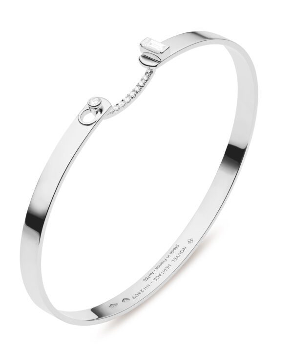 Nouvel Heritage Dinner Date Mood Bangle (white gold) at Meridian Jewelers