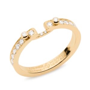 Nouvel Heritage Eternity Tuxedo PM Mood Ring at Meridian Jewelers