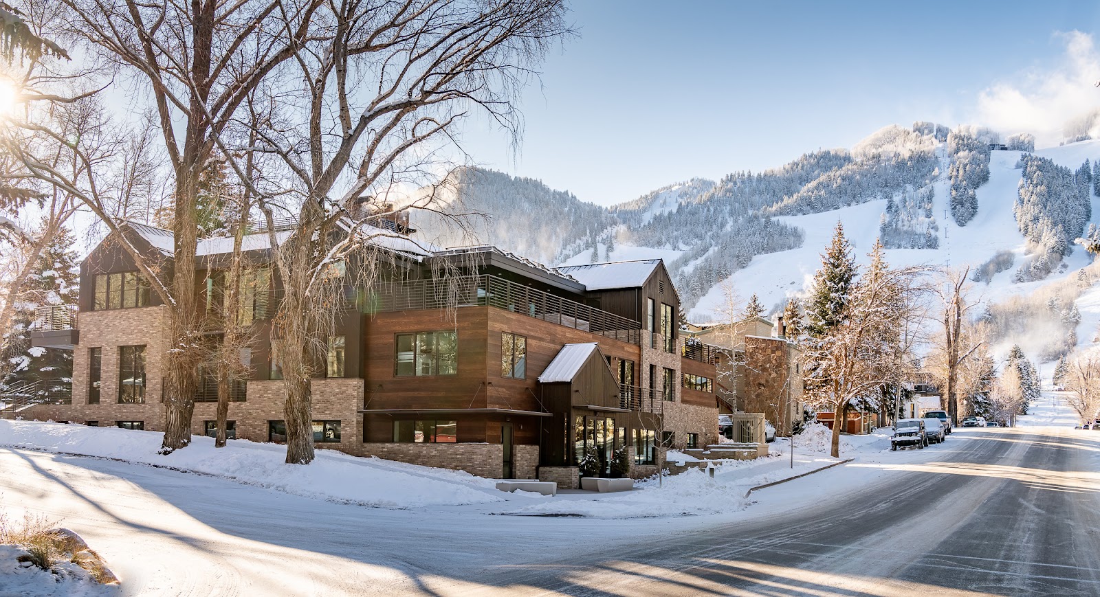 Aspen Street Lodge: A Luxurious Haven in the Heart of Aspen’s Charm