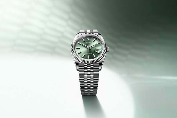 rolex-collections-keep-exploring-datejust-portrait