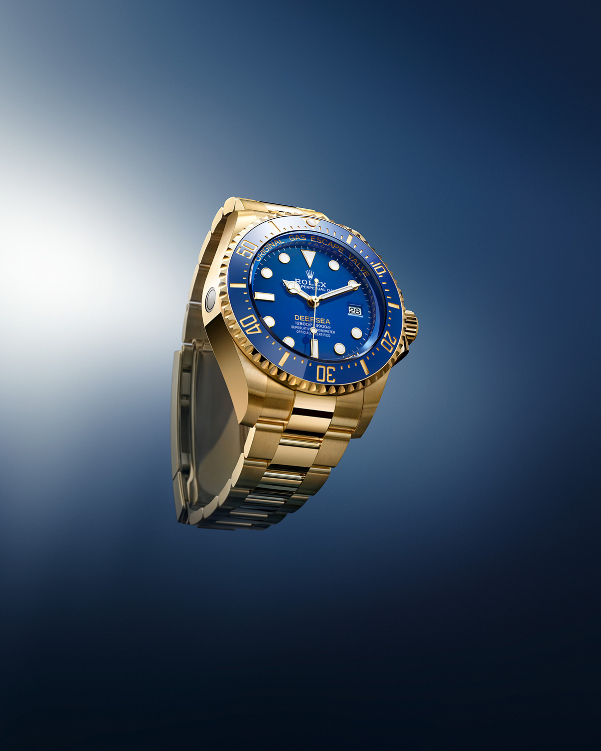rolex-new-watches-2024-deepsea-watch-of-the-deep-portrait-rvb