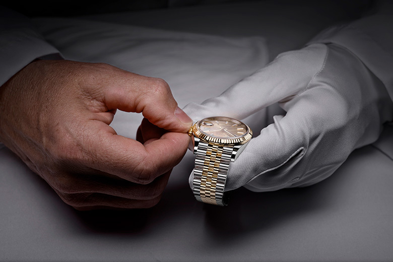 rolex-servicing-cover_portrait