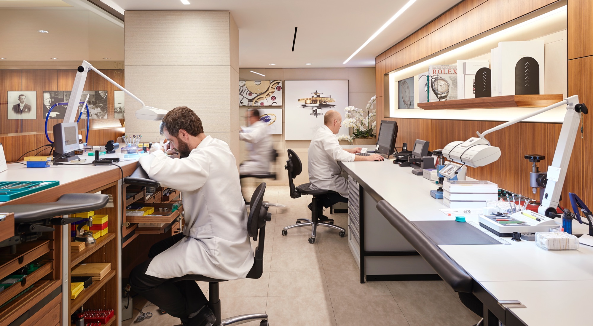 rolex-servicing-procedure-sav_barcelona_tousrolexboutique-landscape